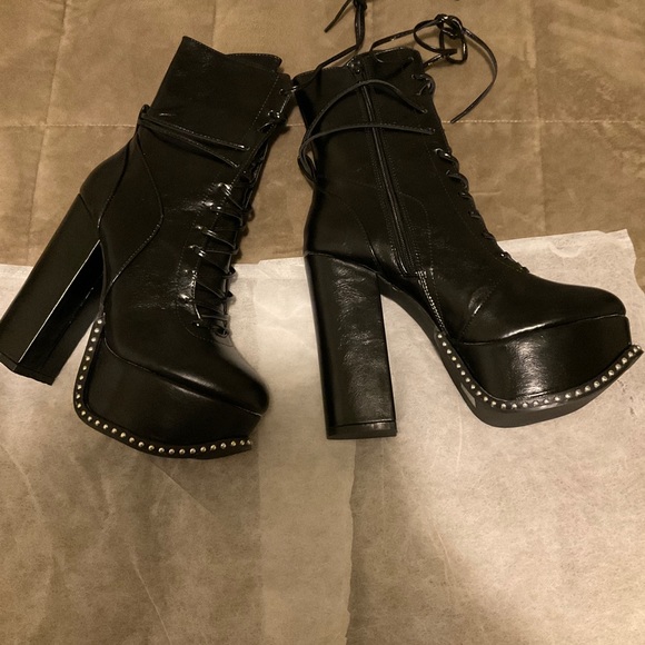 🆕BLACK LEATHER CHUNKY HEEL BEADED PLATFORM LACE-UP IT GIRL CULT STOMPER BOOTS - Picture 15 of 16